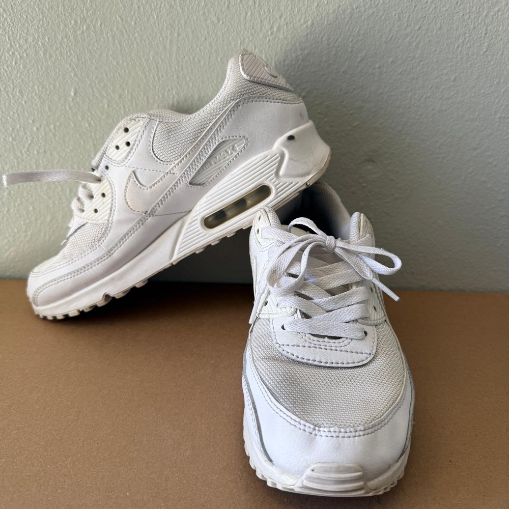 Nike Air Max 90 Triple White CN8490-100 Mens Size 9.5 Sneakers Trainers